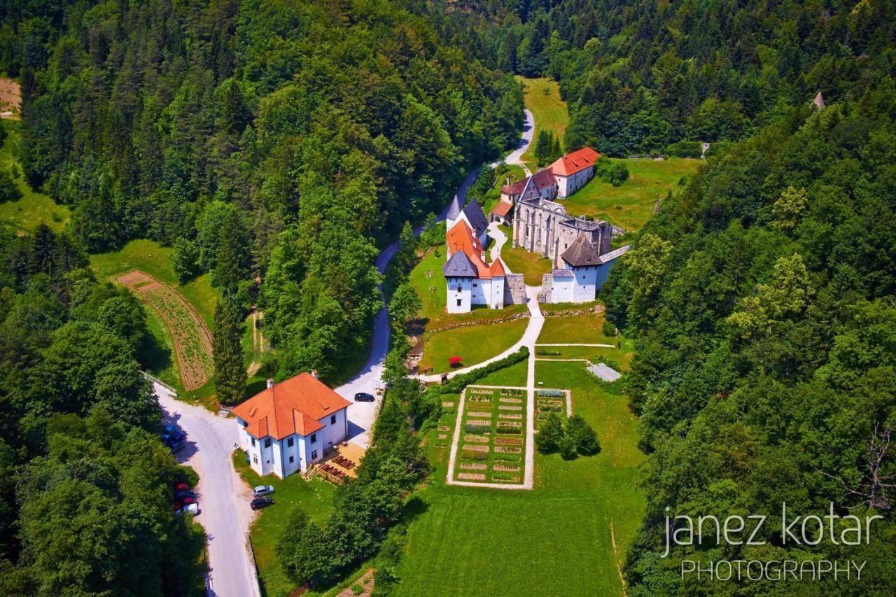 Bed and Breakfast Mala Kmetija Словенське Коніце Екстер'єр фото